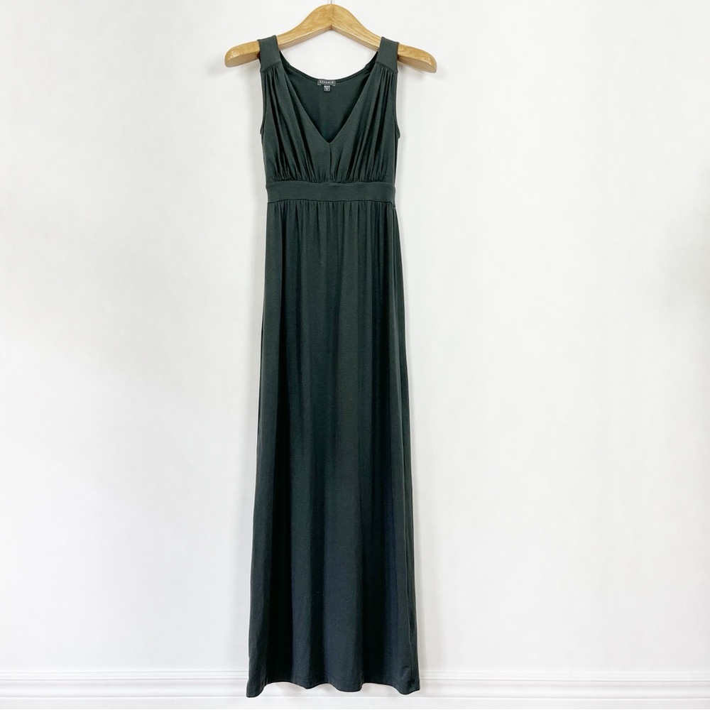 Lilla P Dark Green Sleeveless V-Neck Maxi Dress